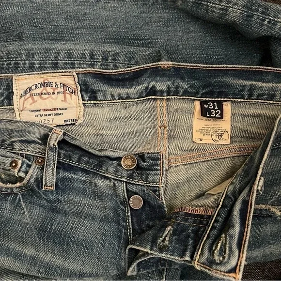 Abercrombie & Fitch Men’s ‘Remsen’ Low Rise Straight Leg Jeans 31x32 - Picture 10 of 14